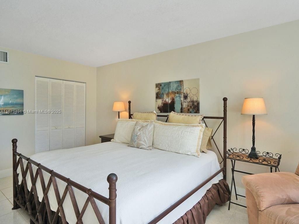 3725 S Ocean Dr, Unit 1216, Hollywood, FL 33019 Photo