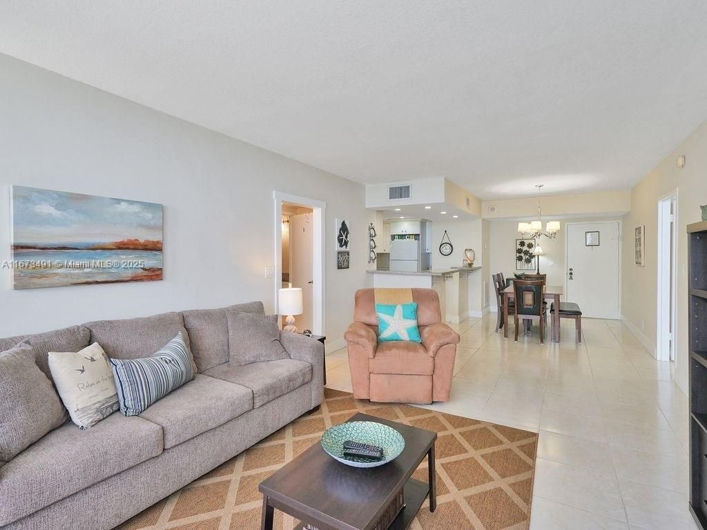 3725 S Ocean Dr, Unit 1216, Hollywood, FL 33019 Photo