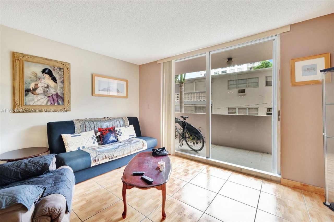 3161 S Ocean Dr, Unit 203, Hallandale Beach, FL 33009 Photo