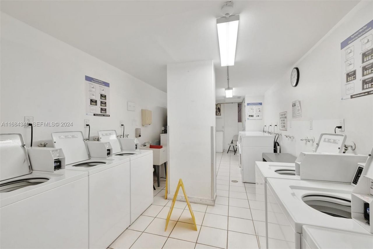 3161 S Ocean Dr, Unit 203, Hallandale Beach, FL 33009 Photo