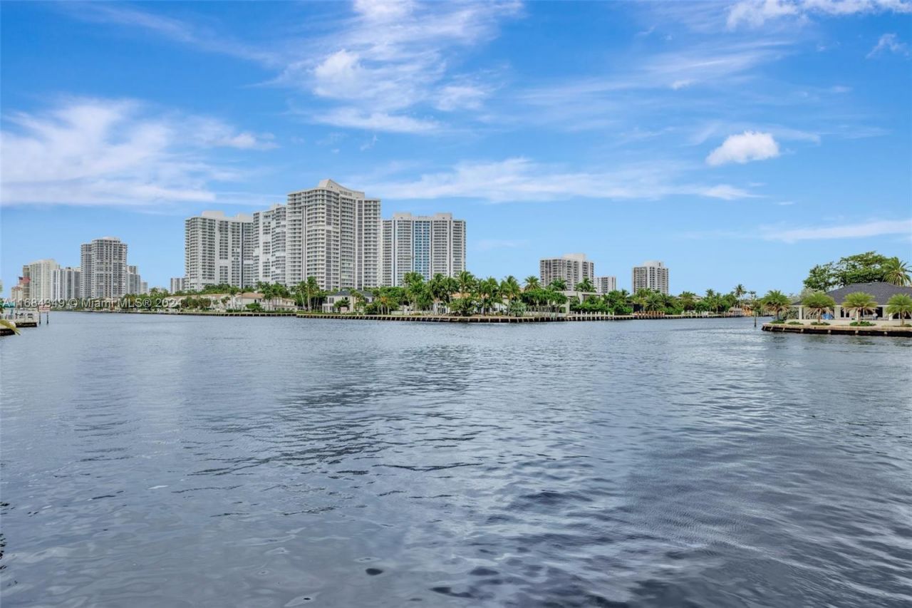 3161 S Ocean Dr, Unit 203, Hallandale Beach, FL 33009 Photo