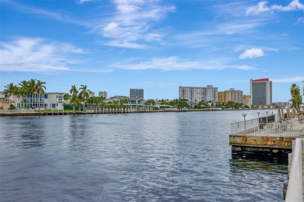 3161 S Ocean Dr, Unit 203, Hallandale Beach, FL 33009 Photo