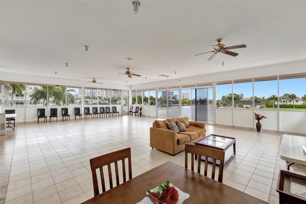 3161 S Ocean Dr, Unit 203, Hallandale Beach, FL 33009 Photo