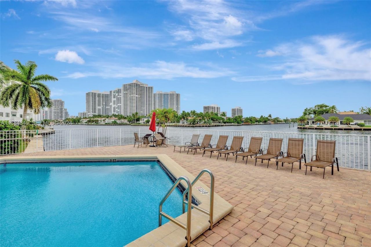 3161 S Ocean Dr, Unit 203, Hallandale Beach, FL 33009 Photo