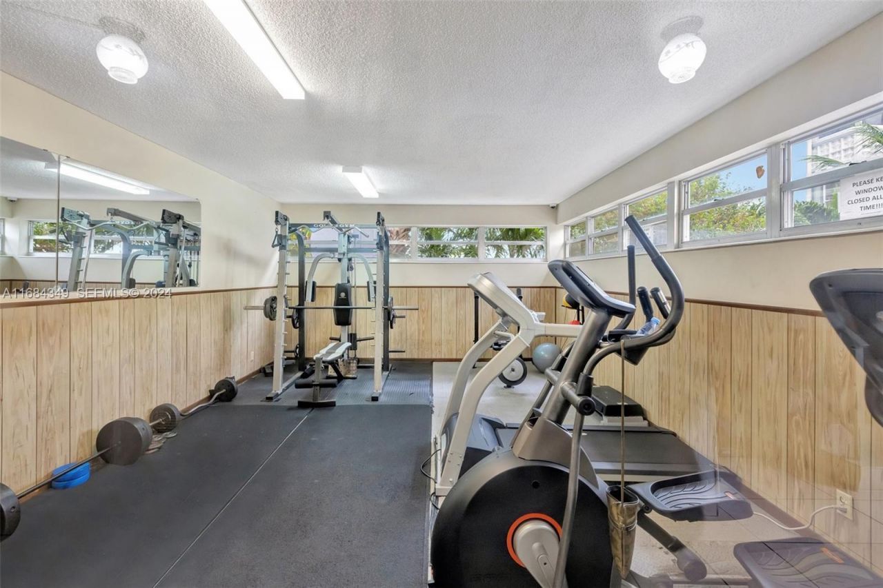3161 S Ocean Dr, Unit 203, Hallandale Beach, FL 33009 Photo