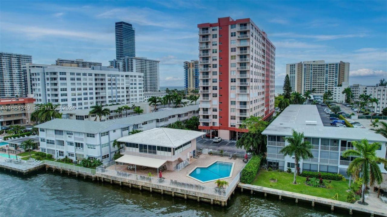 3161 S Ocean Dr, Unit 203, Hallandale Beach, FL 33009 Photo