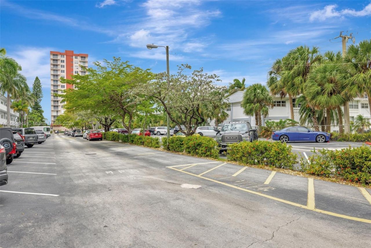 3161 S Ocean Dr, Unit 203, Hallandale Beach, FL 33009 Photo