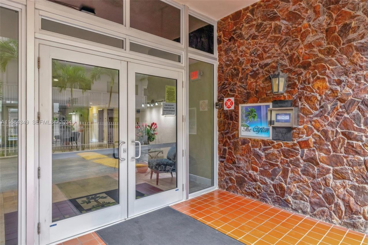 3161 S Ocean Dr, Unit 203, Hallandale Beach, FL 33009 Photo
