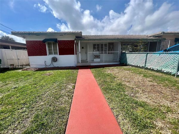 3150 SW 23rd St, Miami, FL 33145