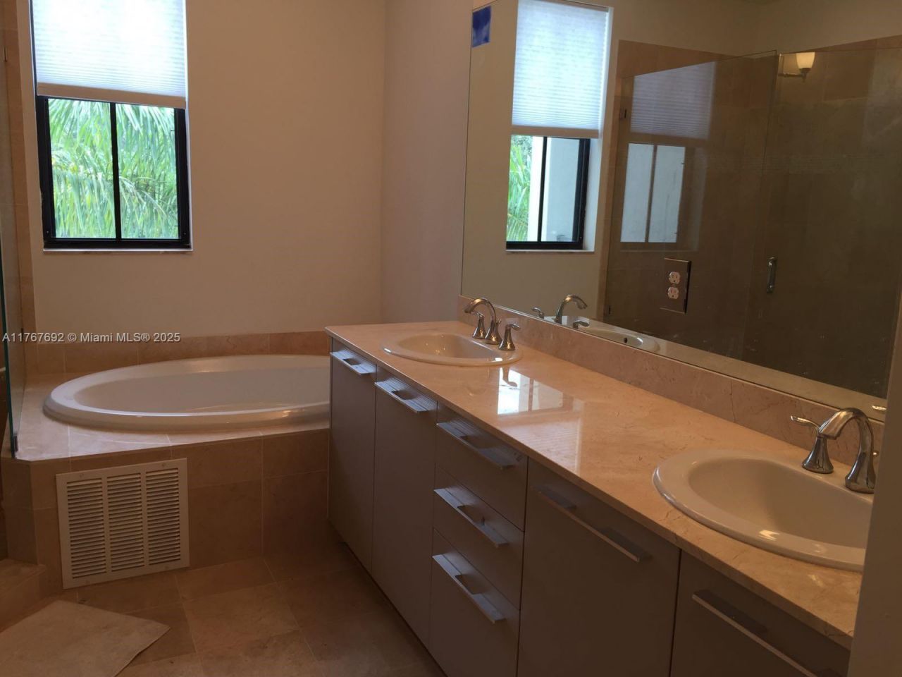 5189 NW 85th Ave, Unit 5189, Miami, FL 33166 Photo