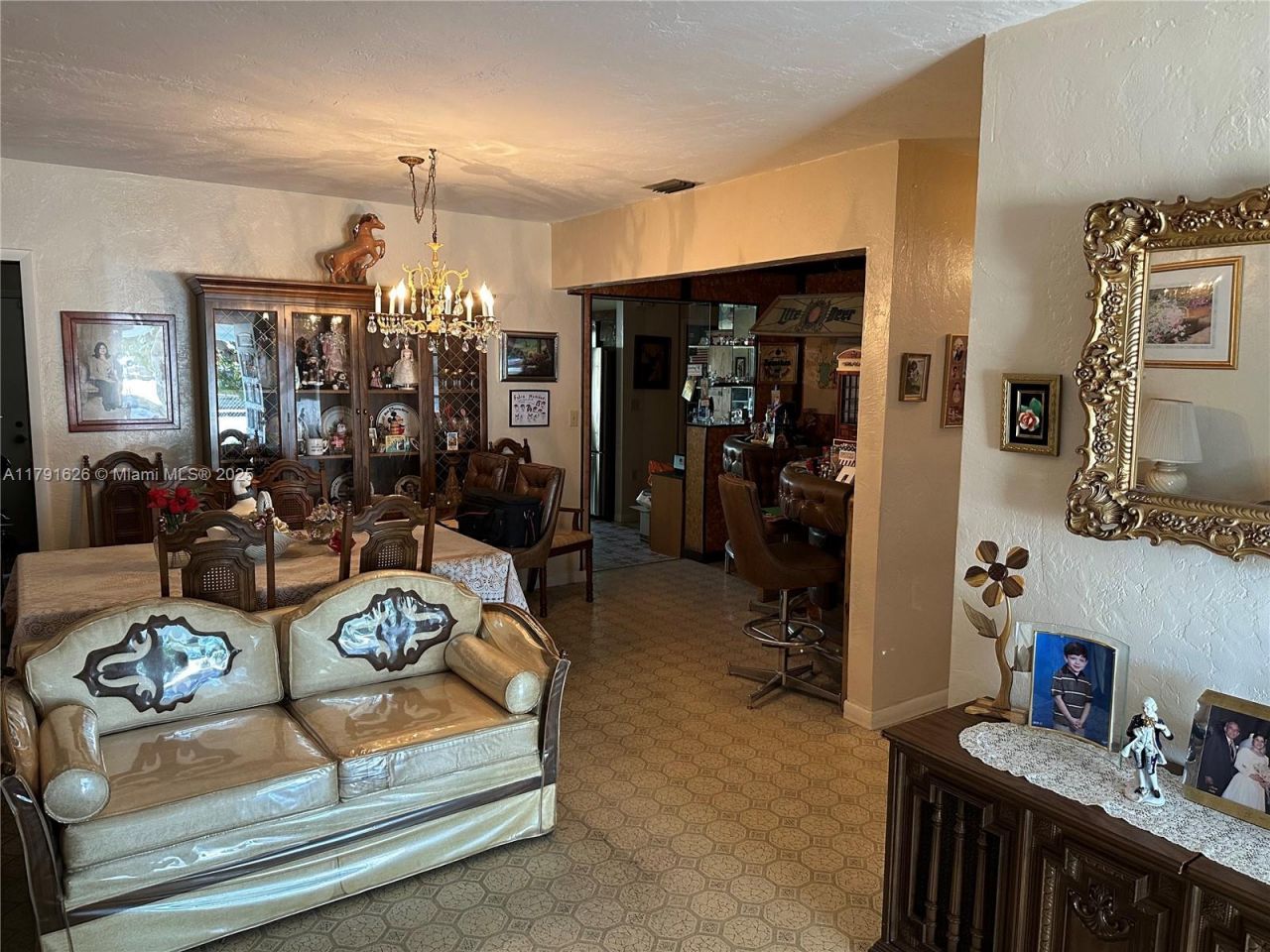 911 E 39th Pl, Hialeah, FL 33013 Photo