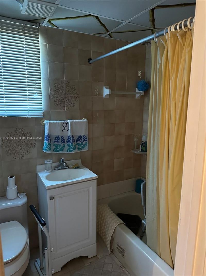 911 E 39th Pl, Hialeah, FL 33013 Photo