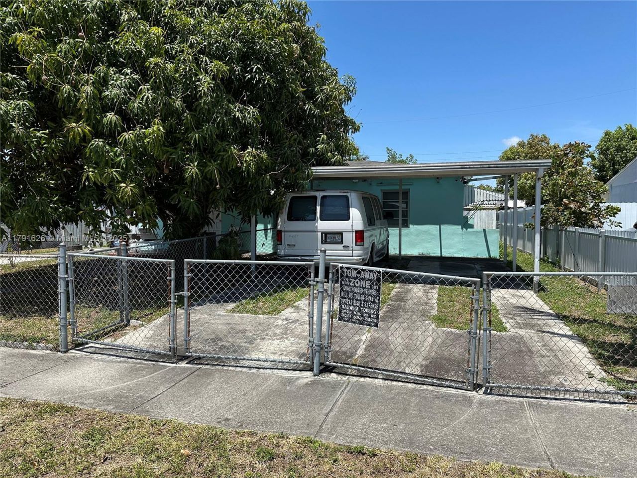 911 E 39th Pl, Hialeah, FL 33013 Photo