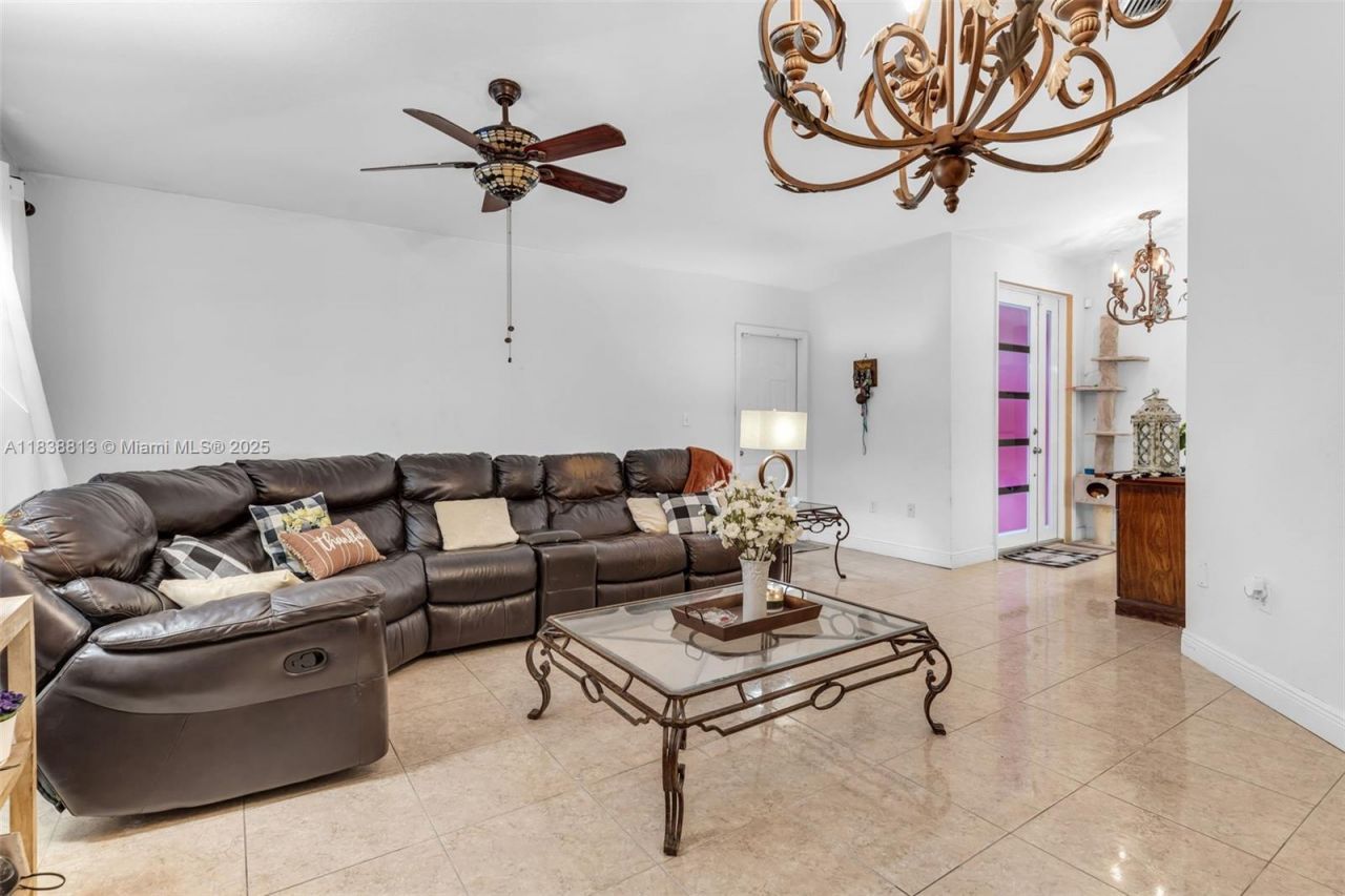 25237 SW 133rd Pl, Homestead, FL 33032 Photo