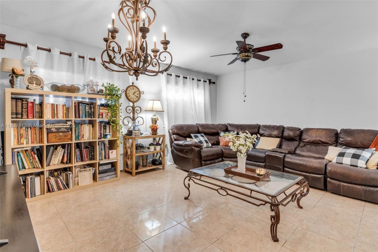 25237 SW 133rd Pl, Homestead, FL 33032 Photo