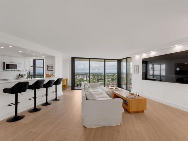 4000 Towerside Ter, Unit 2211, Miami, FL 33138