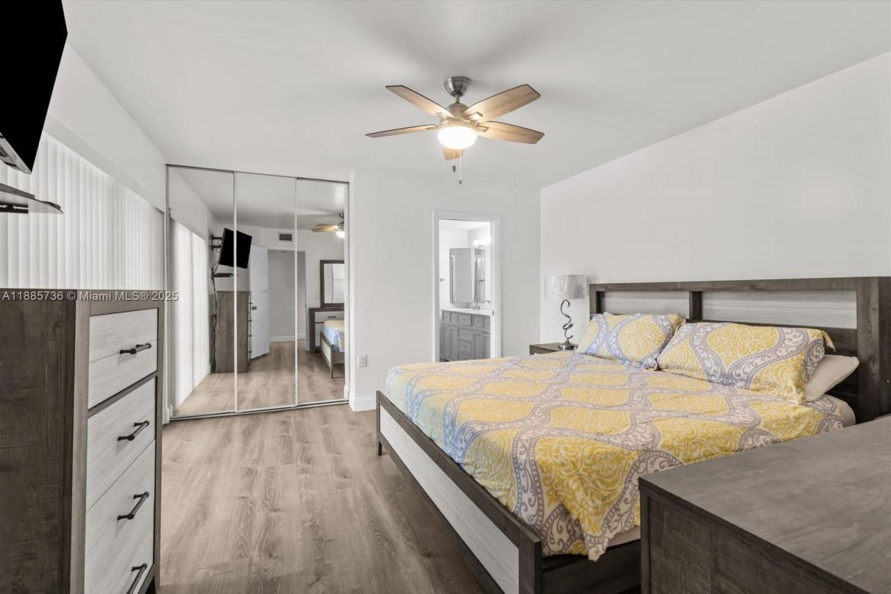 6001 60th Way, West Palm Beach, FL 33409 Photo