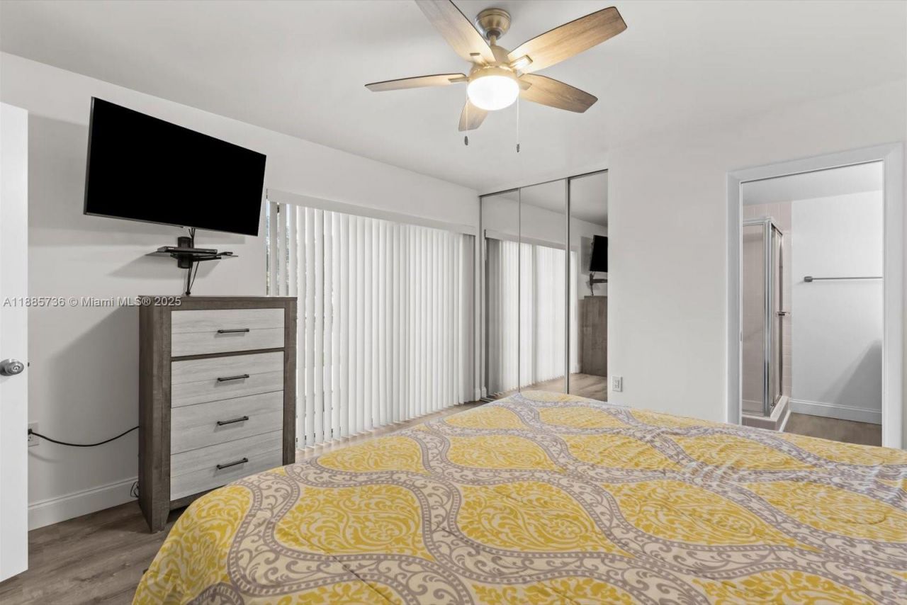 6001 60th Way, West Palm Beach, FL 33409 Photo