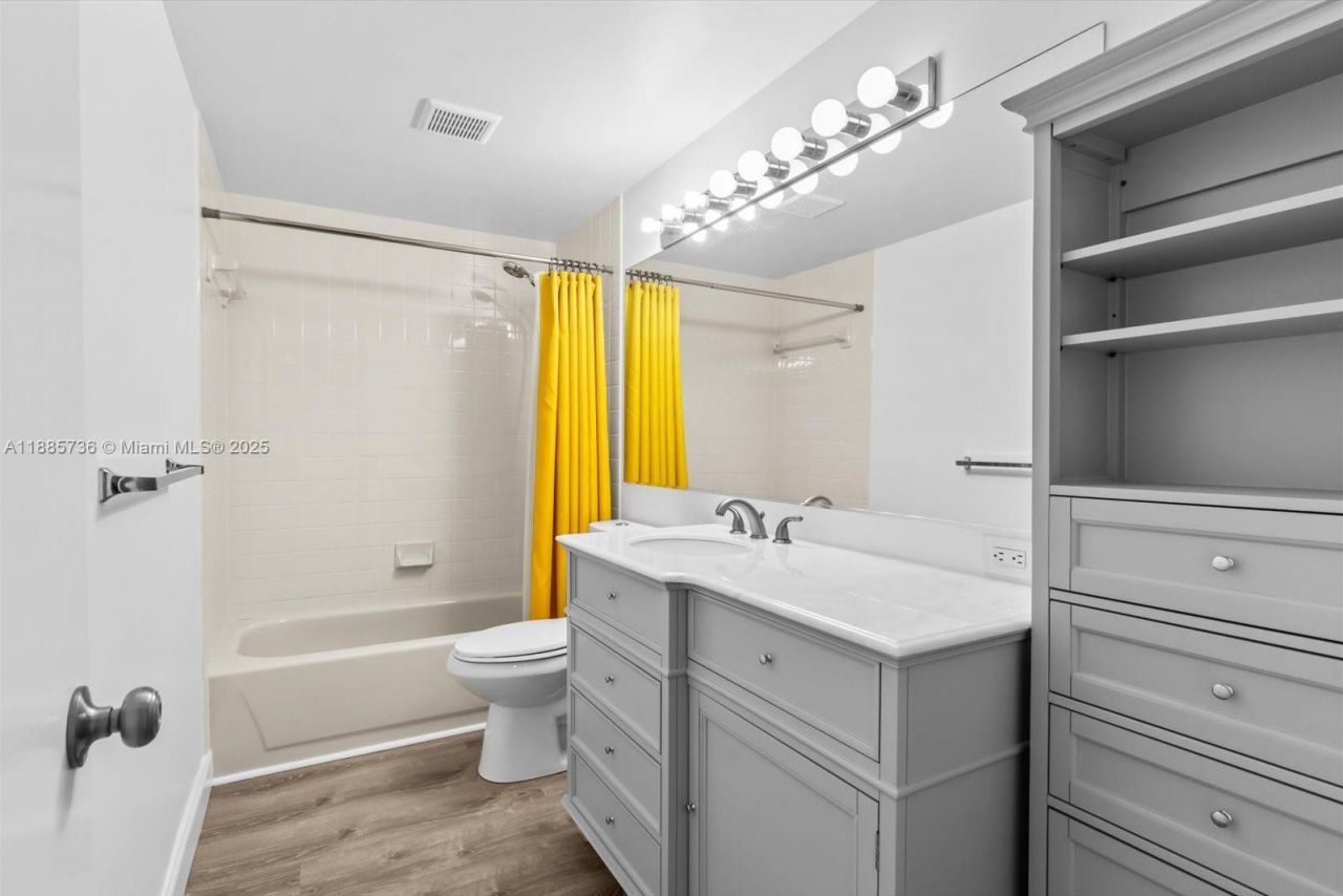 6001 60th Way, West Palm Beach, FL 33409 Photo