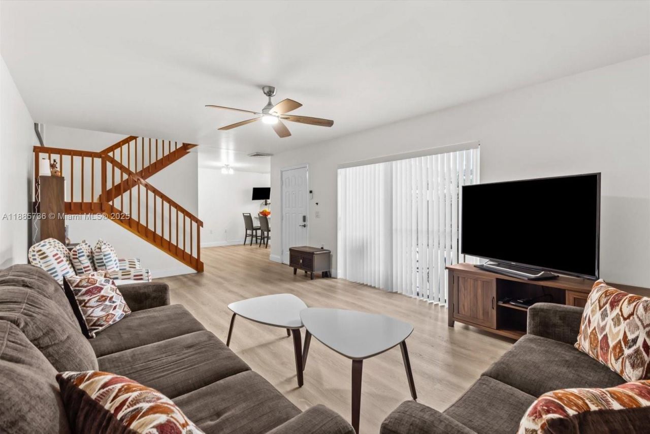 6001 60th Way, West Palm Beach, FL 33409 Photo