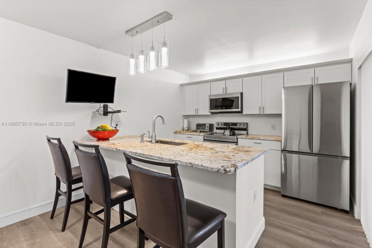 6001 60th Way, West Palm Beach, FL 33409 Photo