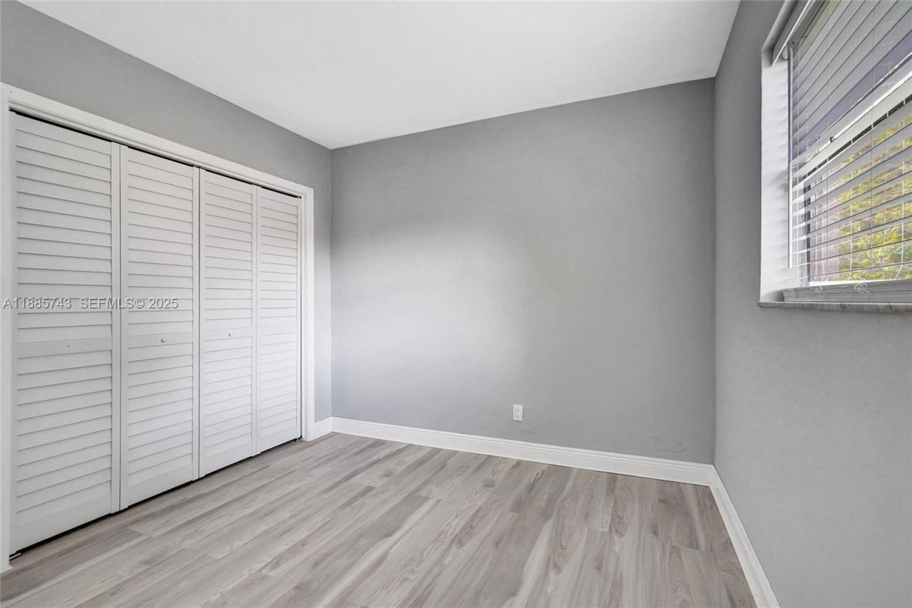 13980 NE 2nd Ct, Miami, FL 33161 Photo