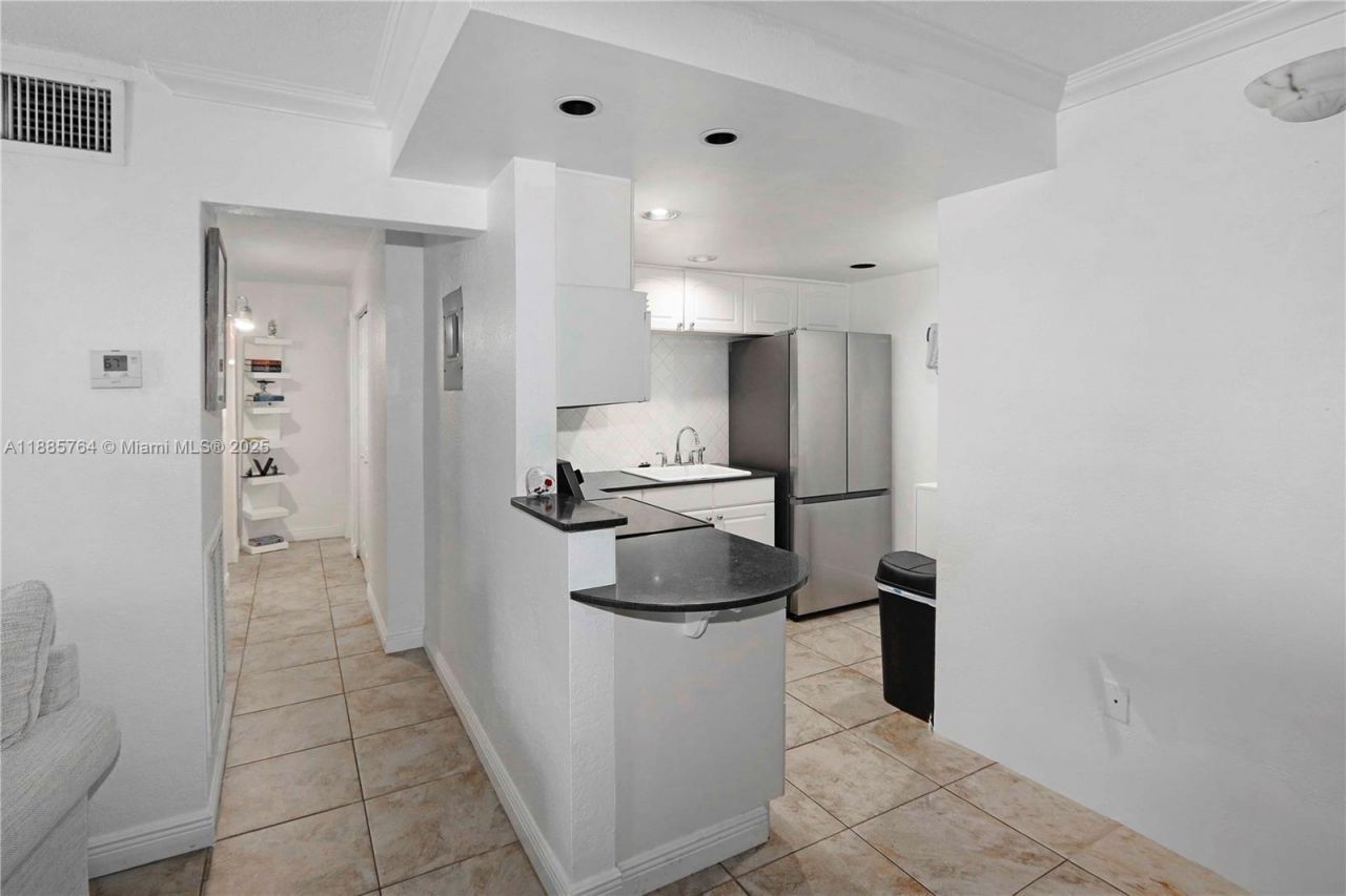 8617 SW 68th Ct, Unit 24, Pinecrest, FL 33156 Photo