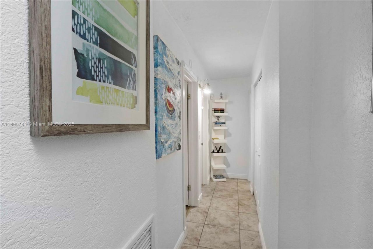 8617 SW 68th Ct, Unit 24, Pinecrest, FL 33156 Photo