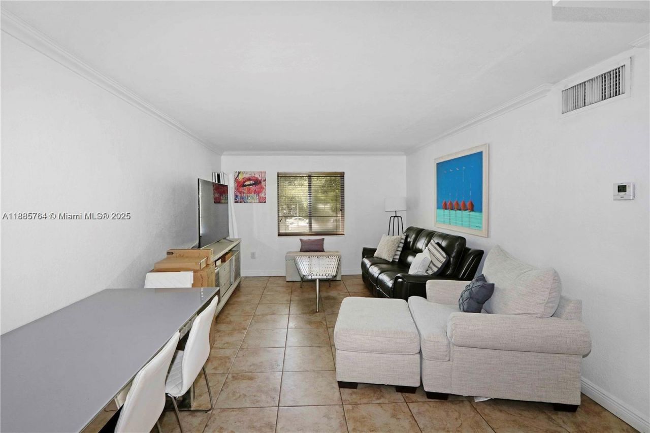 8617 SW 68th Ct, Unit 24, Pinecrest, FL 33156 Photo