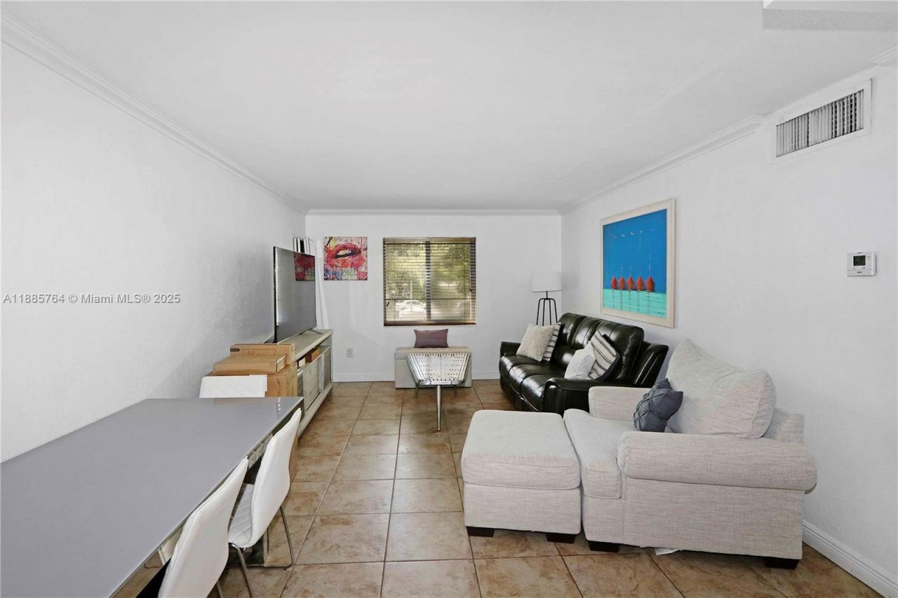 8617 SW 68th Ct, Unit 24, Pinecrest, FL 33156 Photo