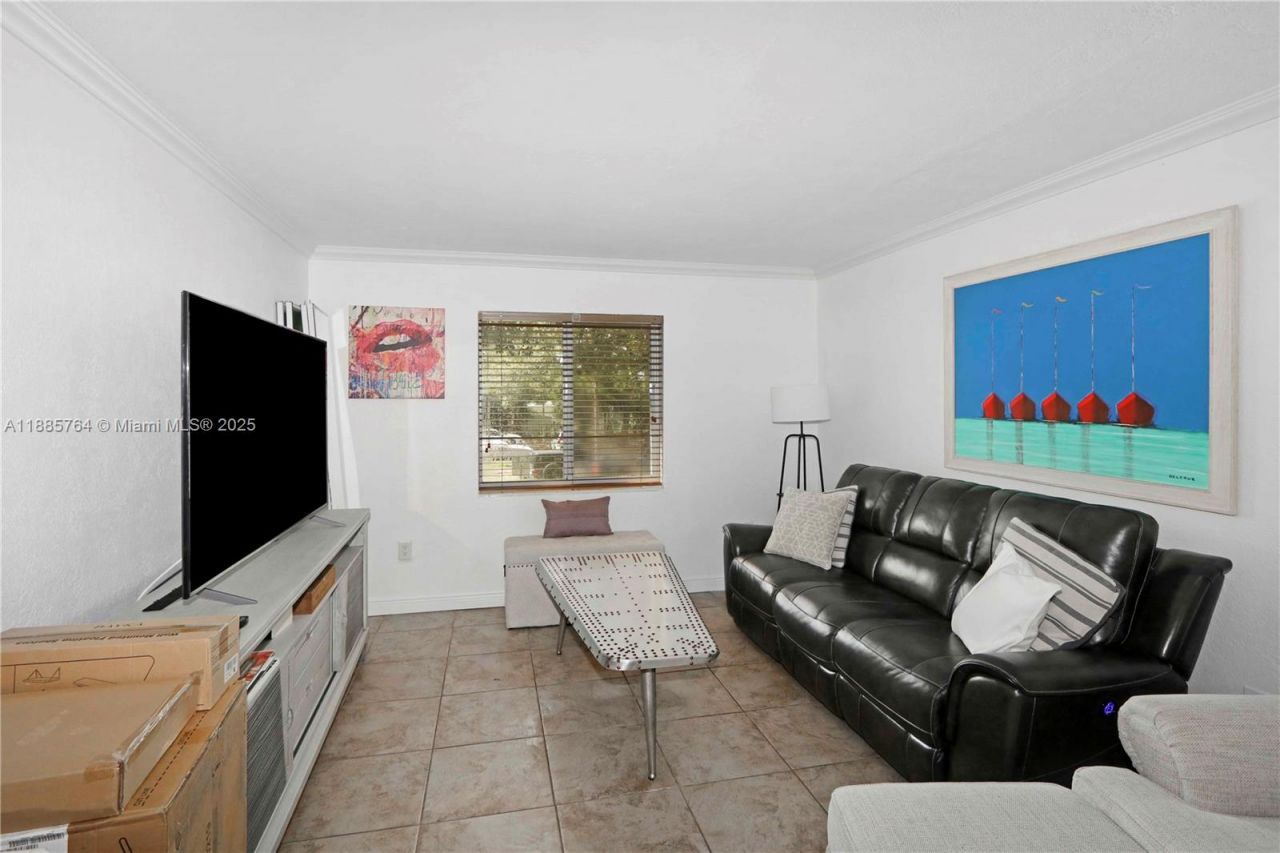 8617 SW 68th Ct, Unit 24, Pinecrest, FL 33156 Photo