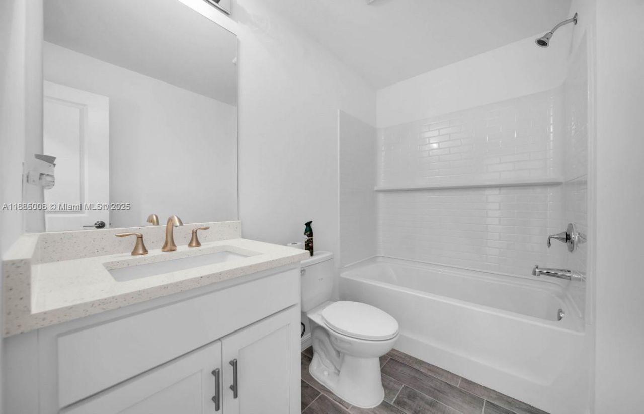 4217 NE 23rd Pl, Cape Coral, FL 33909 Photo