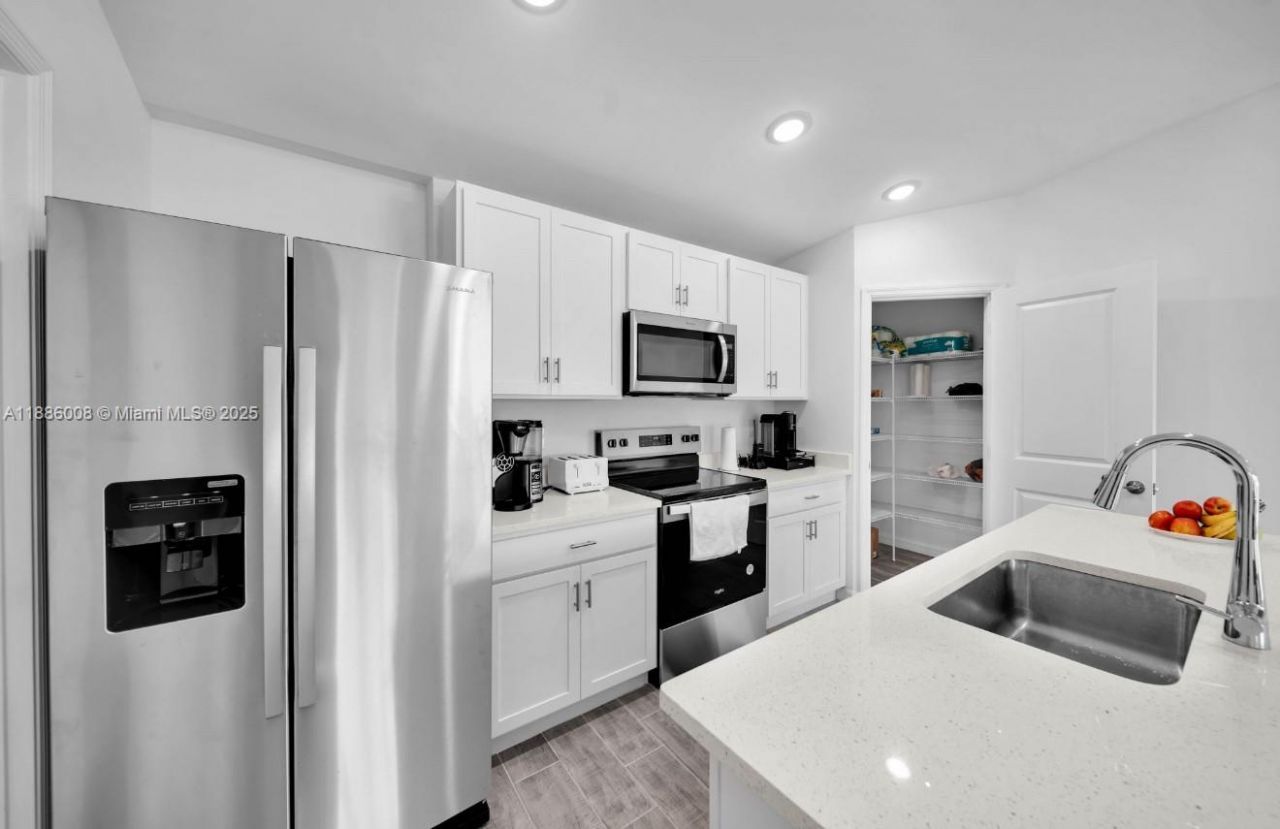 4217 NE 23rd Pl, Cape Coral, FL 33909 Photo