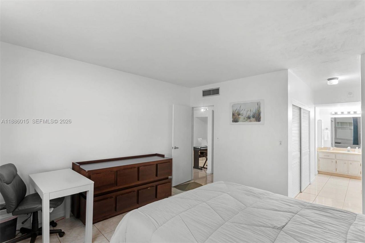 5001 Collins Ave, Unit 5E, Miami Beach, FL 33140 Photo