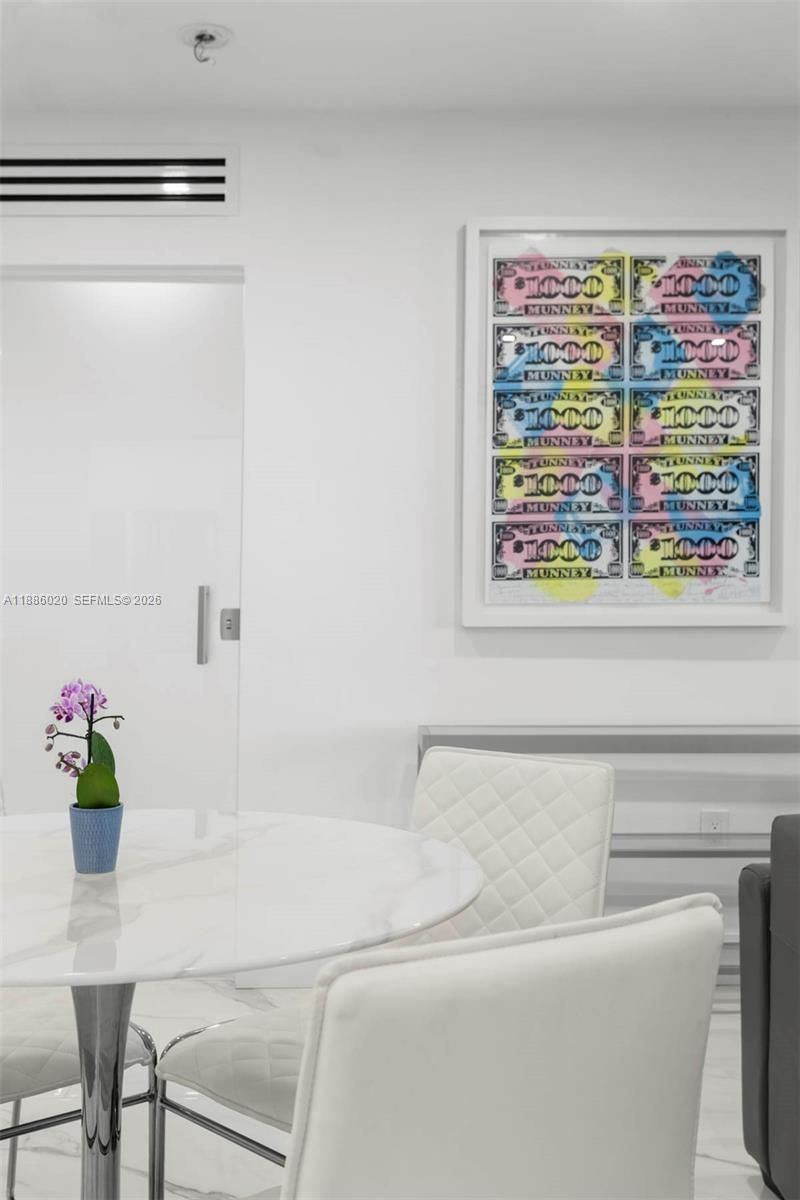 5001 Collins Ave, Unit 8C, Miami Beach, FL 33140 Photo