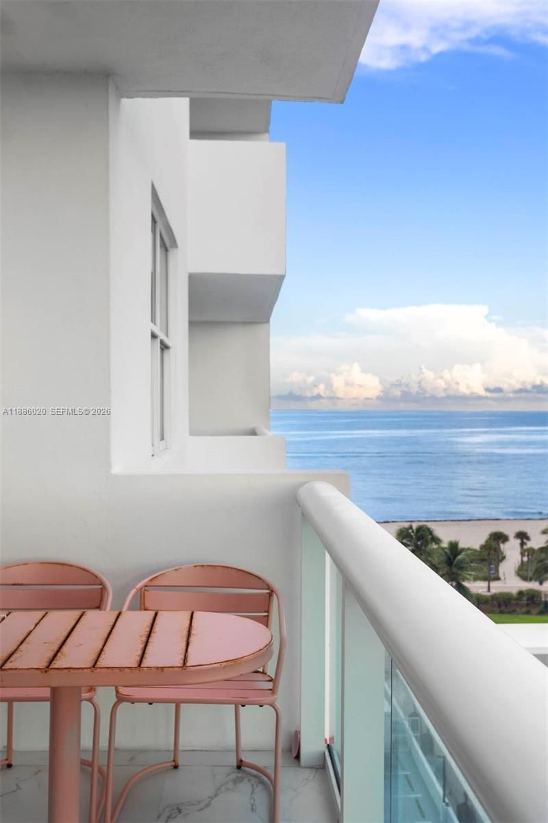 5001 Collins Ave, Unit 8C, Miami Beach, FL 33140 Photo