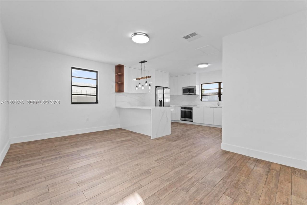 705 E 9th Ln, Hialeah, FL 33010 Photo