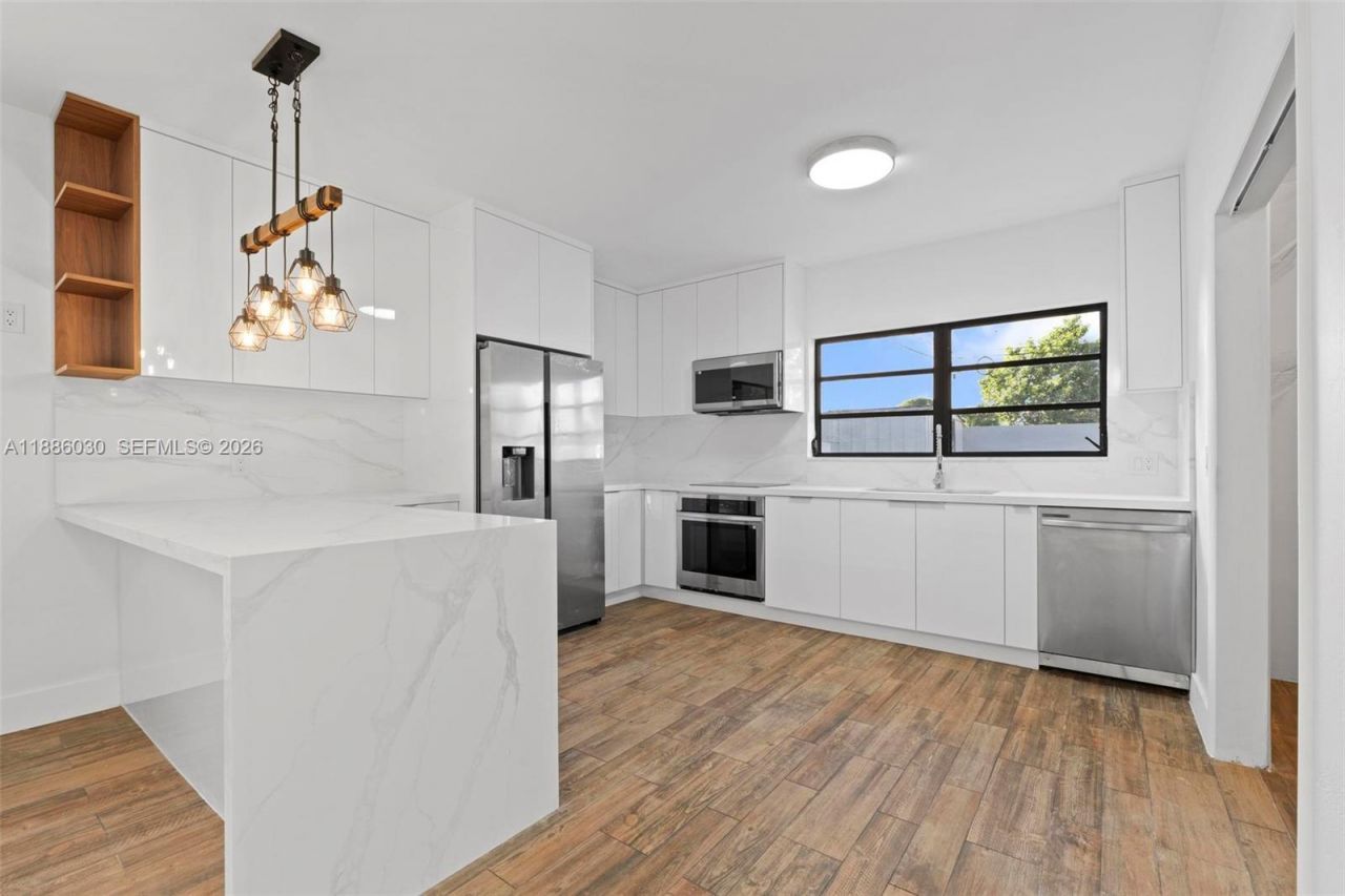 705 E 9th Ln, Hialeah, FL 33010 Photo