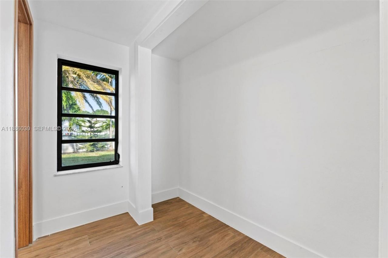 705 E 9th Ln, Hialeah, FL 33010 Photo