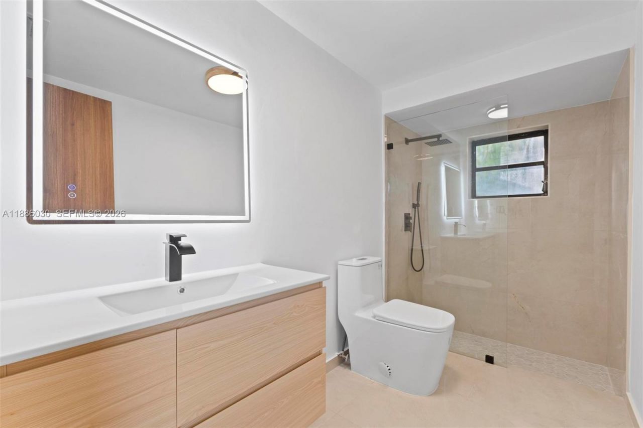 705 E 9th Ln, Hialeah, FL 33010 Photo