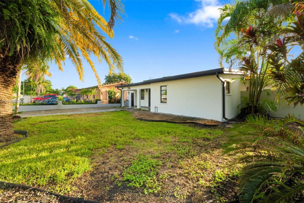 705 E 9th Ln, Hialeah, FL 33010 Photo