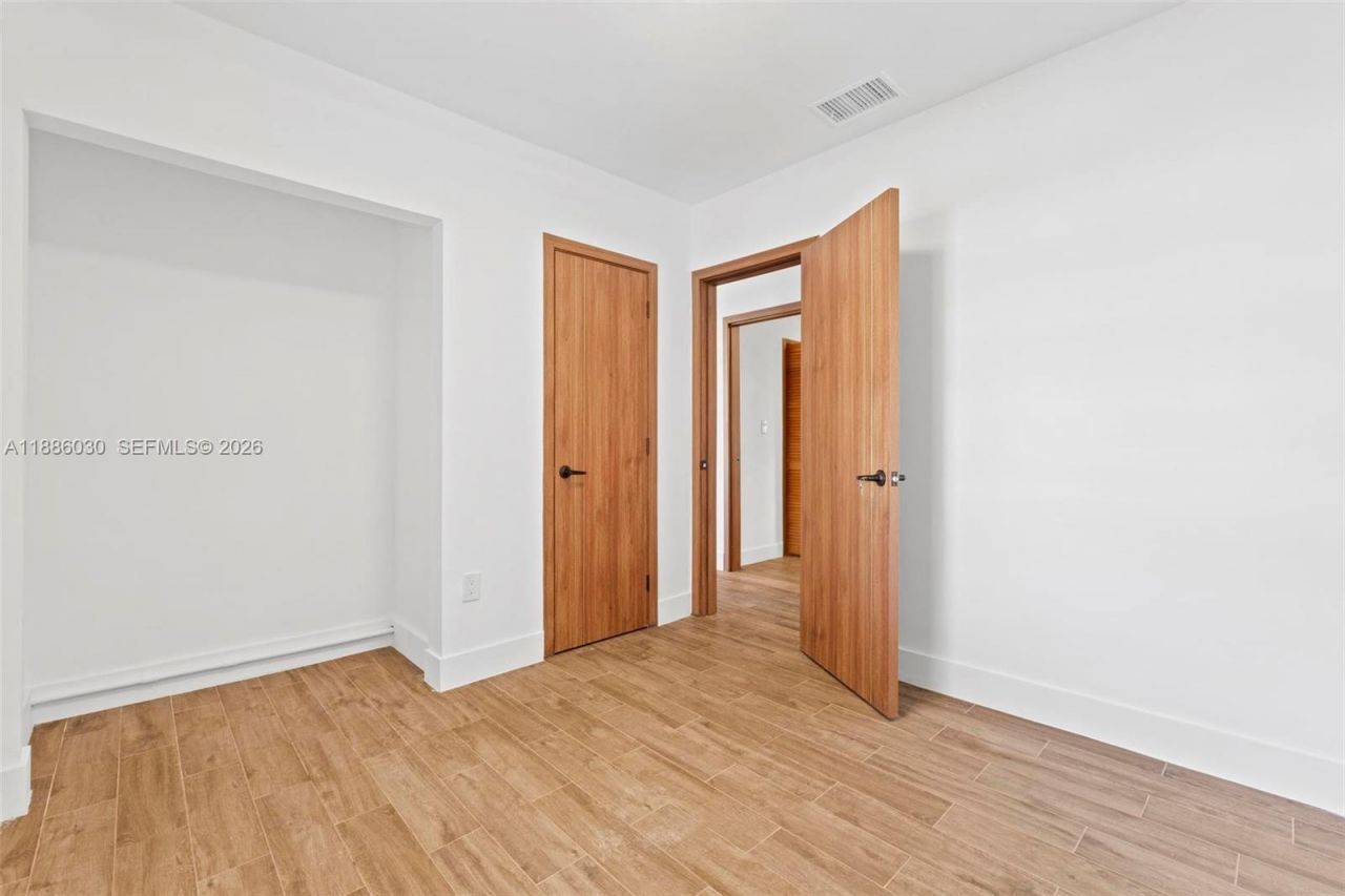 705 E 9th Ln, Hialeah, FL 33010 Photo