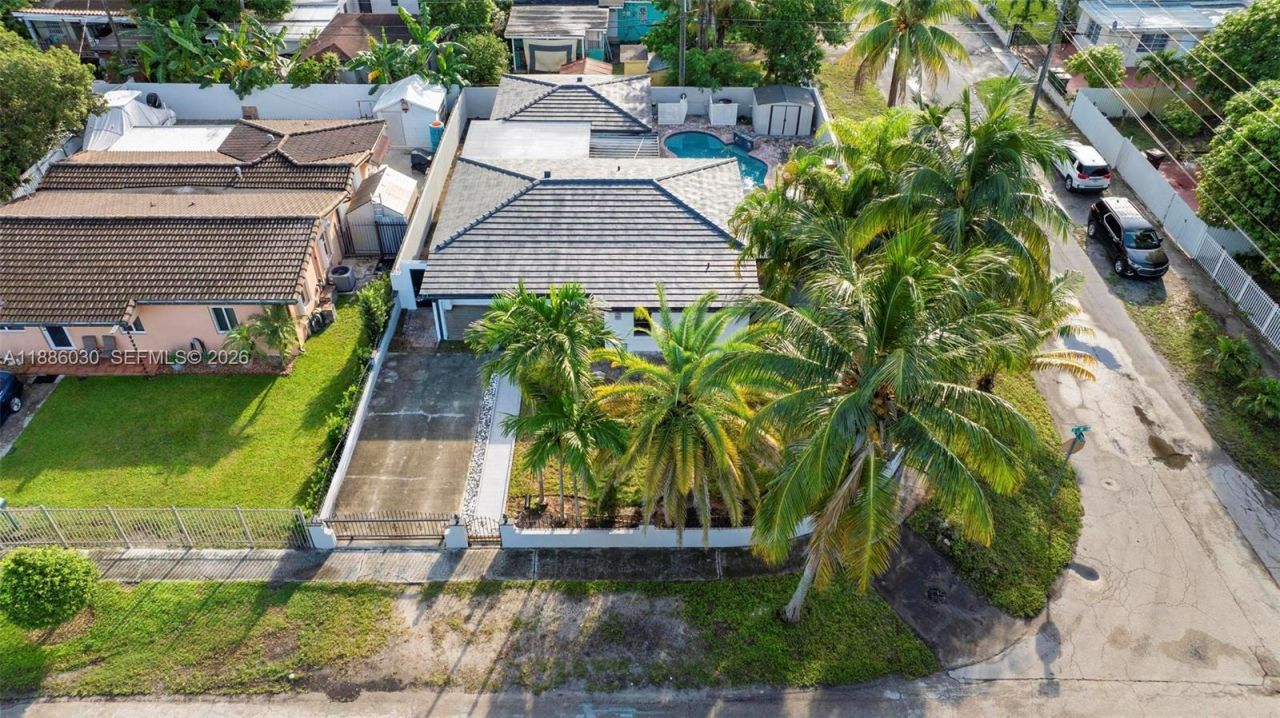 705 E 9th Ln, Hialeah, FL 33010 Photo