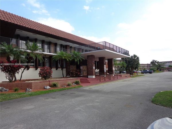 2901 NW 47th Ter, Unit 248B, Lauderdale Lakes, FL 33313