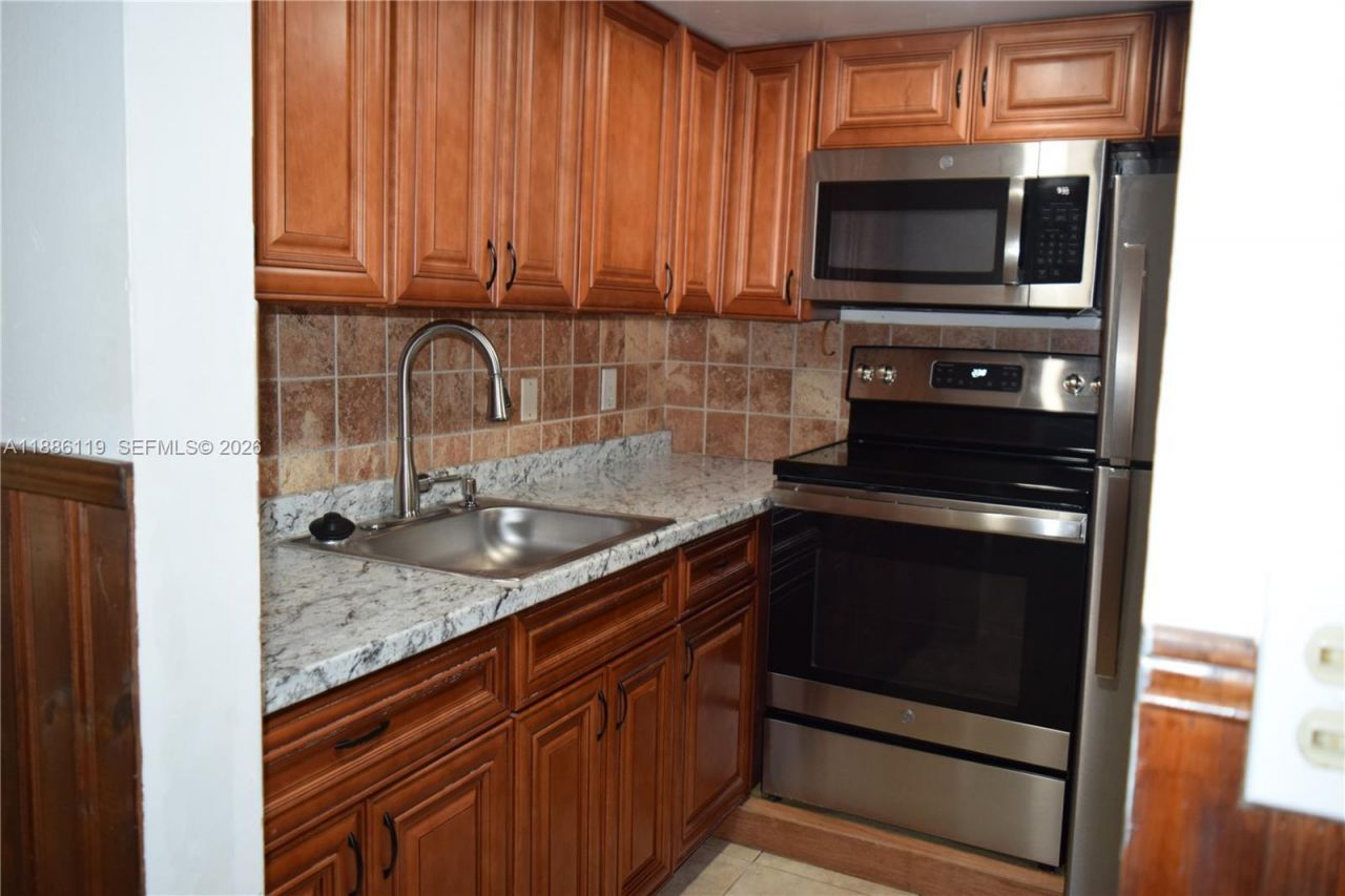 2901 NW 47th Ter, Unit 248B, Lauderdale Lakes, FL 33313 Photo
