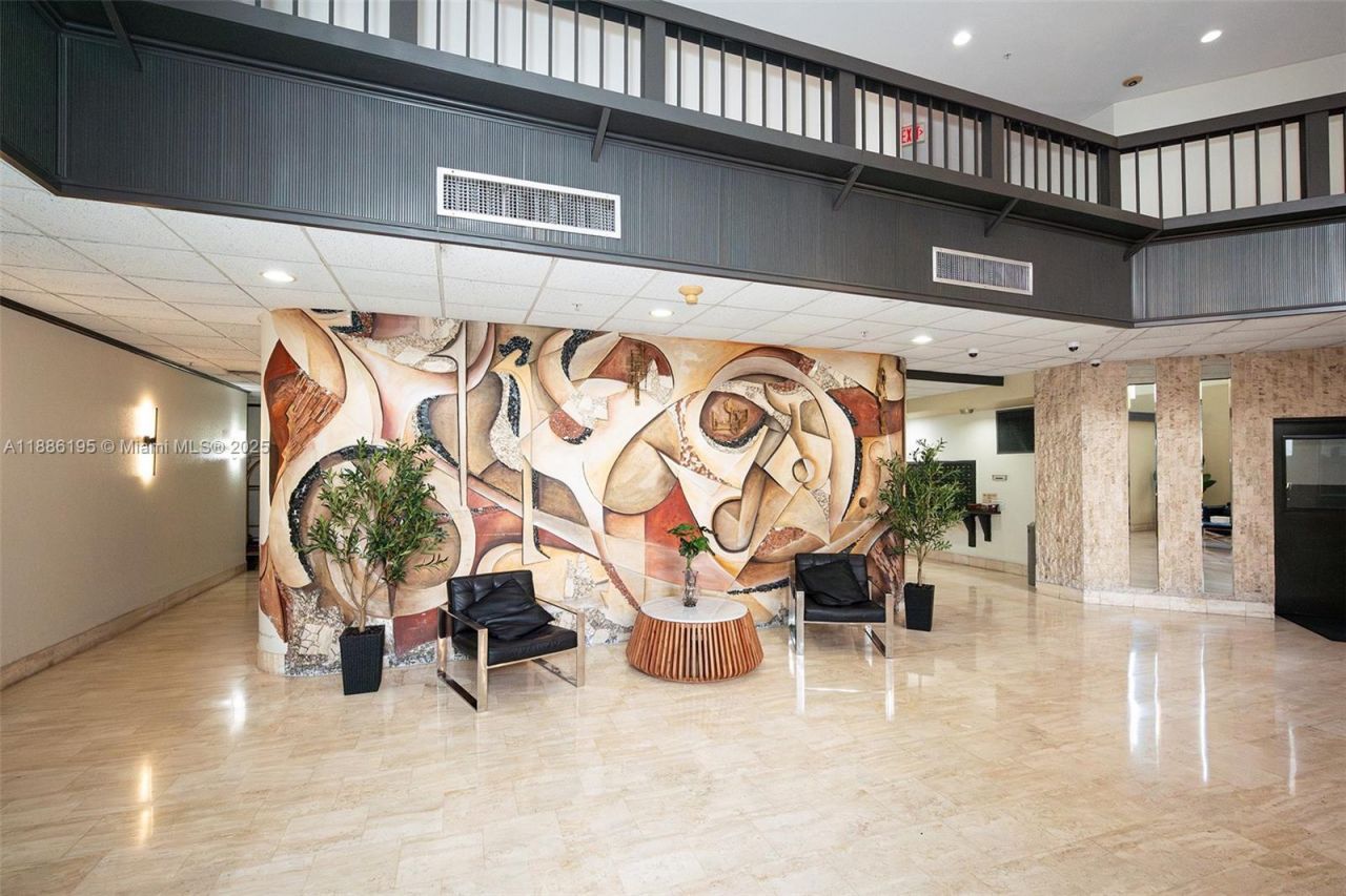 2750 NE 183rd St, Unit 2204, Aventura, FL 33160 Photo