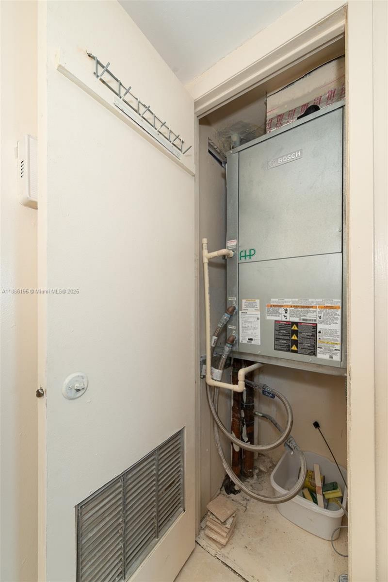 2750 NE 183rd St, Unit 2204, Aventura, FL 33160 Photo