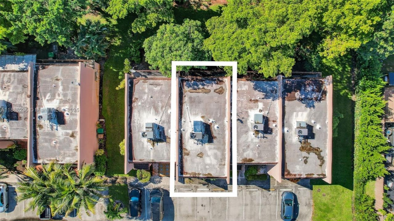 27 Madrid Ln, Unit 2-8, Davie, FL 33324 Photo