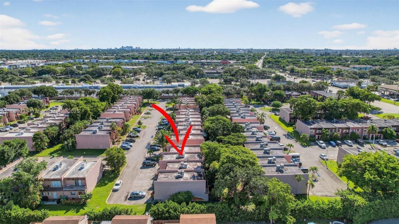 27 Madrid Ln, Unit 2-8, Davie, FL 33324 Photo