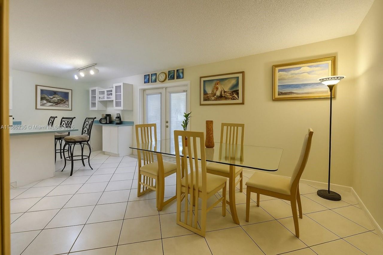 27 Madrid Ln, Unit 2-8, Davie, FL 33324 Photo